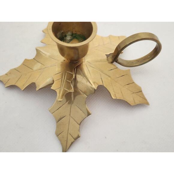 CANDLE HOLDERS FOR TAPER CANDLES-CENTURY-Brass-Leaf Design-Finger Loop-Set of 2 - Picture 6 of 10